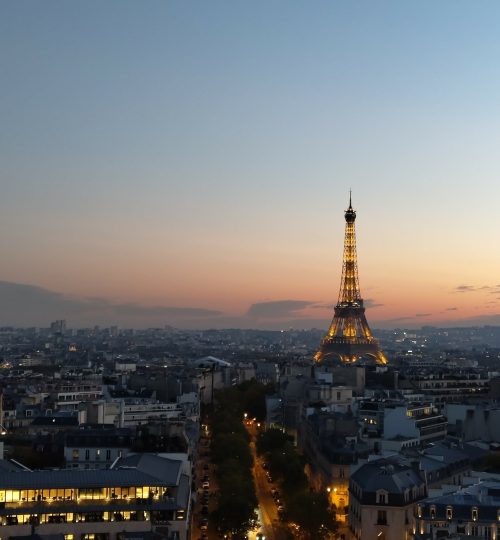 Der Tour Eiffel beim Sonnenuntergang.