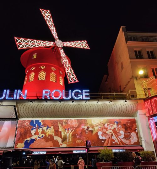Abends besuchte ich dann tatsächlich das Moulin Rouge - das berühmte Pariser Varietétheater. Lustigerweise gilt es weltweit als größter Einzelabnehmer von Champagner.