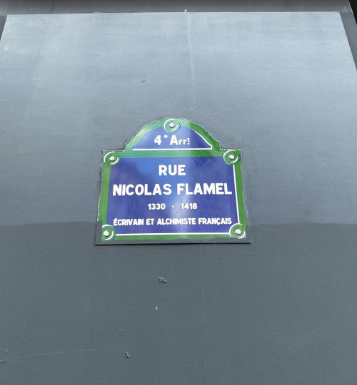 Hier etwas für alle Harry Potter-Fans: Ich war überrascht, als ich merkte, dass es Nicolas Flamel tatsächlich einmal gab.