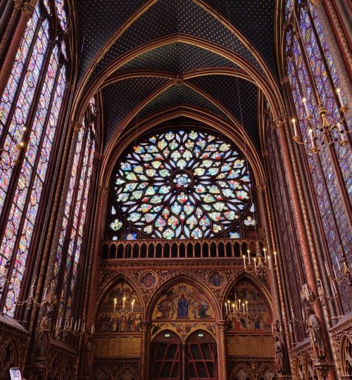 Ein Bild der Sainte Chapelle hatte ich eigentlich auch schon einmal hochgeladen. Hier sieht man jedoch den Blick in die andere Richtung. Und man merkt, dass sich ein Besuch wirklich lohnt.
