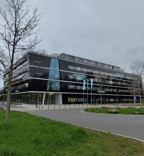 Am Tag darauf war ich auch hier: Dem Max Planck Institut für die Physik des Lichts (MPL) - ein wirklich bestens ausgestattetes Institut.